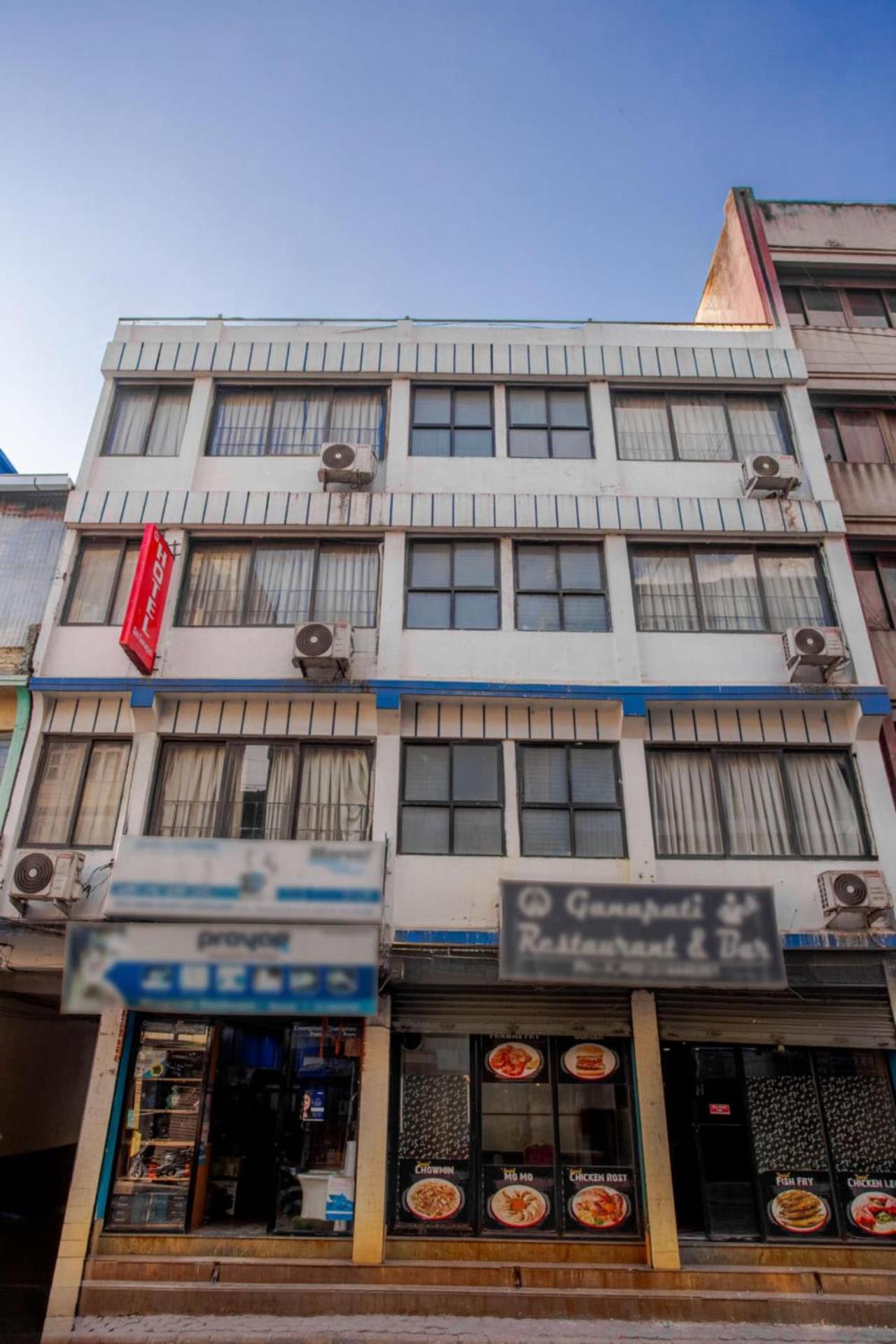 Oyo 808 Hotel Om Ganapati Pvt Ltd Katmandú Exterior foto