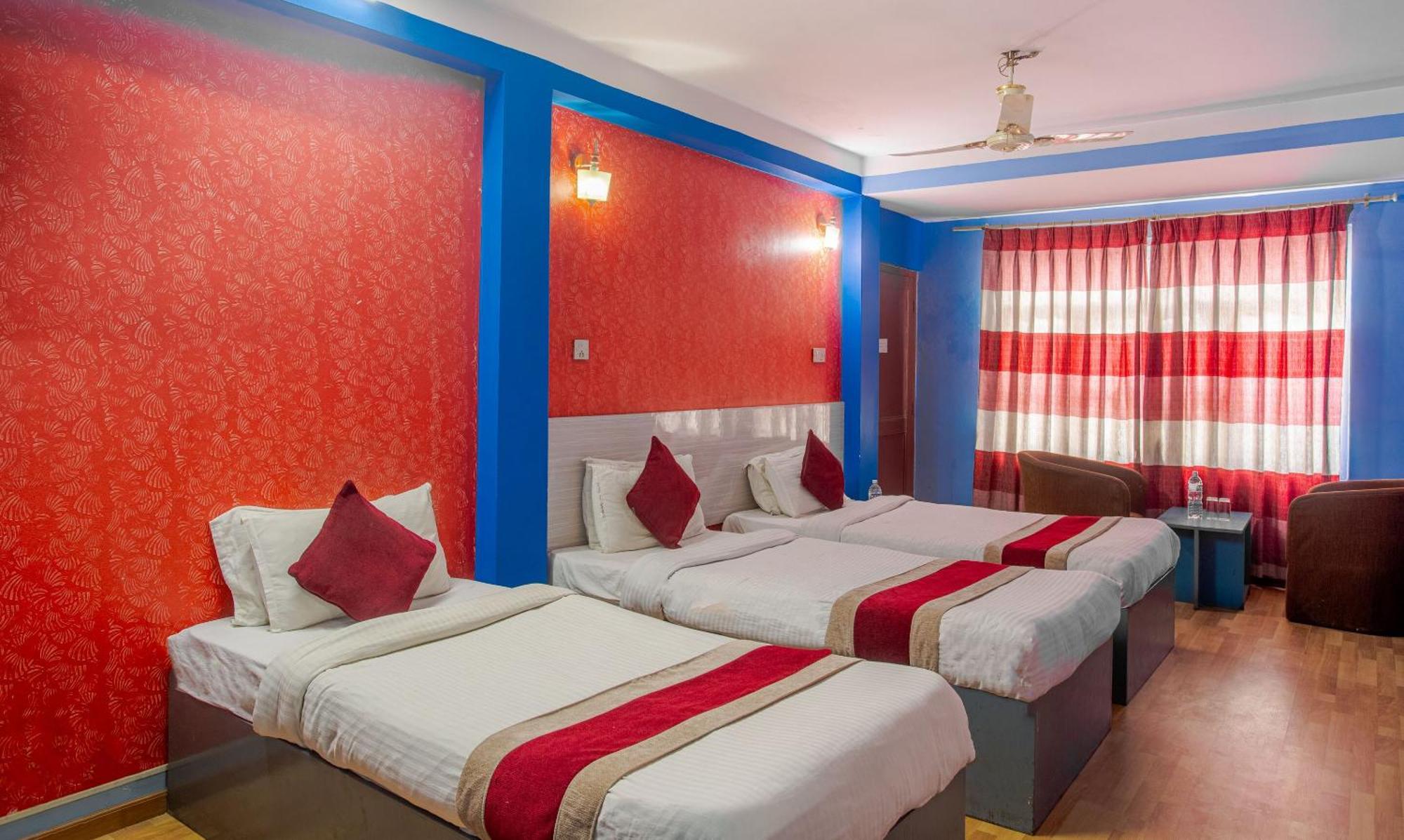 Oyo 808 Hotel Om Ganapati Pvt Ltd Katmandú Exterior foto