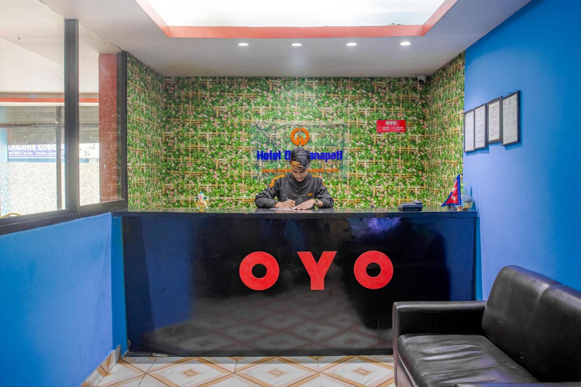 Oyo 808 Hotel Om Ganapati Pvt Ltd Katmandú Exterior foto