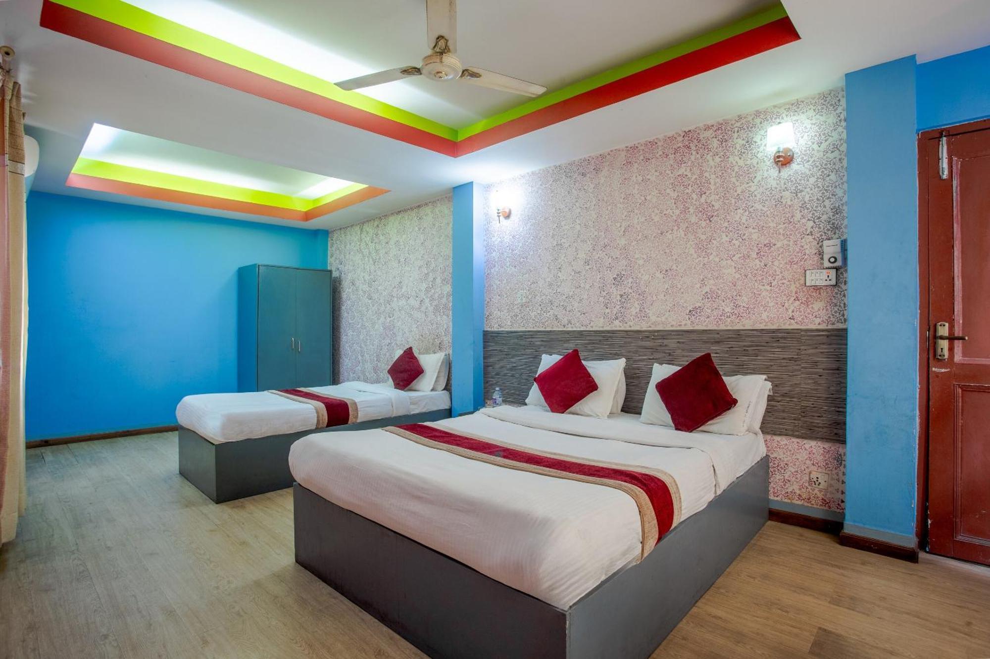 Oyo 808 Hotel Om Ganapati Pvt Ltd Katmandú Exterior foto